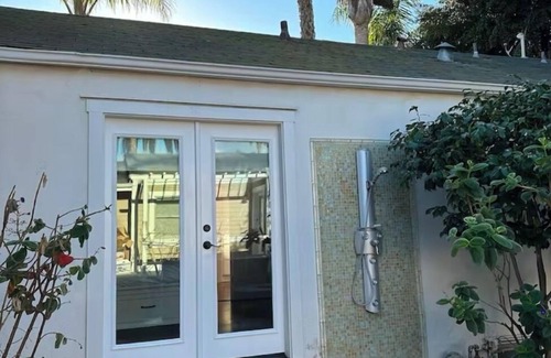 Lower State Cottage | 2 West Beach Cottages, 1 Block to Beach & Downtown, Harbor & Funk Zone