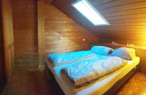 Munchen District Apartment | 2-Zimmer DG-Apartment mit eigener Sauna