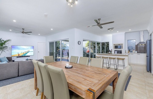 Hillarys House | 20% Discount 75” TVs Long Stay Comfort Perfect for Relocations