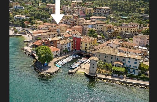 Cassone Apartment | 20 M FROM THE LAKE AND PUBLIC PARKING WITH FREE PASS