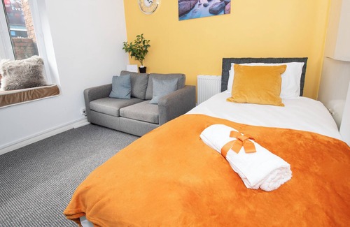 Hull Apartment | 20% OFF - One Bed flat at Hull