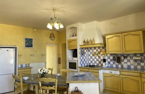 Pierrefitte-sur-Loire House | 200 m² House ∙ 5 bedrooms ∙ 12 guests