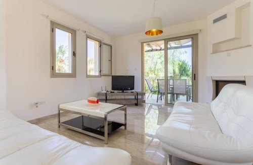 Polis Villa | 200 m² Villa ∙ 4 bedrooms ∙ 8 guests