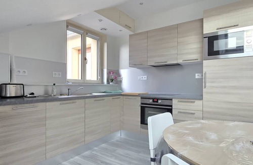 Plurien Apartment | 200 - Very nice apartment close to shops