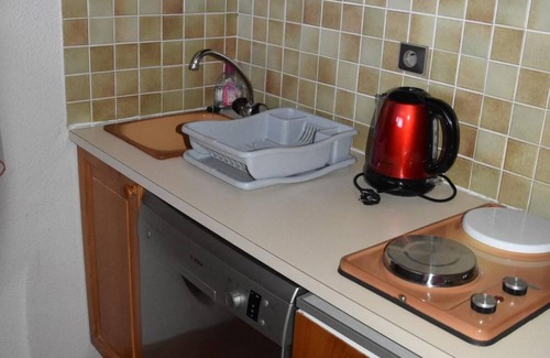 Pralognan-la-Vanoise Apartment | 200m from ski slopes, terrace, tv, ski locker, 29m², Pralognan-la-Vanoise