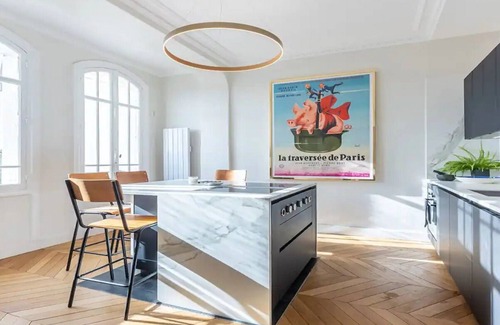 Quartier du Gros-Caillou Apartment | 200M2 LUXURY ON AV.de la BOURDONNAIS WITH TERRACE, TAILORED TO HIGHEST STANDARDS