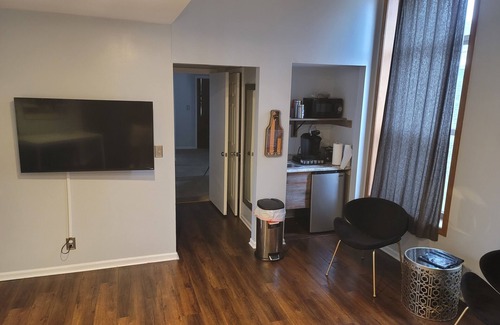 Westown Apartment | 201/202- Sleep up to 14/Old World 3rd St/Fiserv Forum/