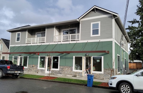 Monroe Apartment | #202 New 2-bedroom condo just 3 minutes drive to Evergreen State Fairgrounds