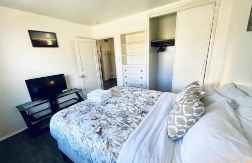 Hayward House | 202 Spacious Hayward Entire 4BR SFH