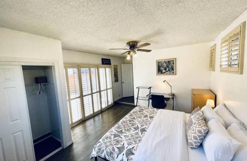 Hayward House | 202 Spacious Hayward Entire 4BR SFH