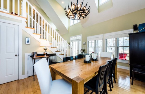 Union Pier House | (2022 Calendar OPEN!) Beautiful Union Pier Home with Association Pool! Close To Beach & Downtown!