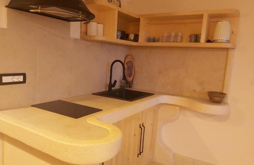 Preko Apartment | 2022 RENOVATED apartment on the beach