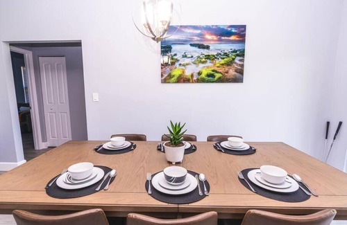 Jupiter House | 2023 Built! FineArt, Putt-Putt, Hammock, Backyard, Pet and Kid friendly