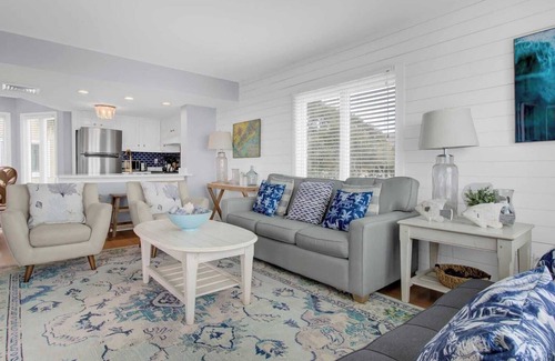 Isle of Palms Apartment | 204 B Port O Call by Avantstay Beachfront Condo!