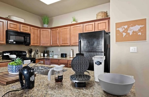 Salt Lake County Apartment | 207 Butterfly Bungalow with Laundry, Pool, Gym & Garage
