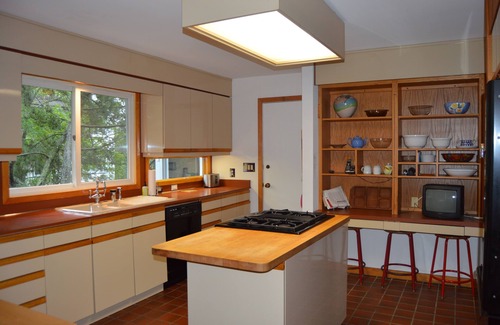 Cape May Point House | 207 Lincoln Avenue - 1 Block To The Beach!