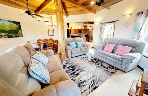 San Pedro Condo | 207 m² Condo ∙ 3 bedrooms ∙ 8 guests