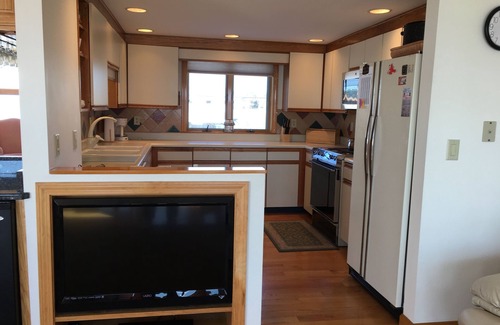 Ogunquit - Wells House | 209 Ocean Ave, Moody Beach, Wells MainenPrivate Oceanfront Home