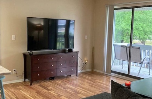 Daphne Condo | 2090 Cozy Upstairs 2 Bedroom Condo on Mobile Bay