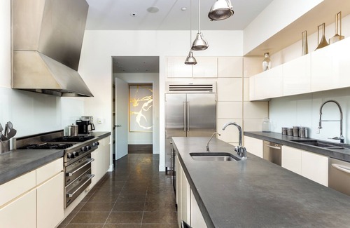 Las Vegas Villa | 20m Entire 59th Floor VEGAS Palms Penthouse