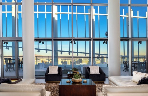 Las Vegas Villa | 20m Entire 59th Floor VEGAS Palms Penthouse