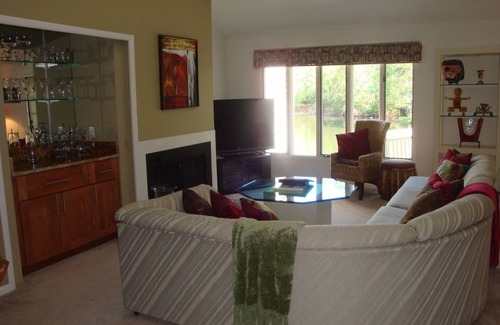 Palm Valley Condo | 210 m² Condo ∙ 3 bedrooms ∙ 6 guests