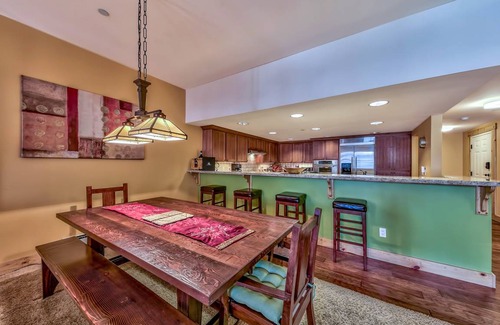 Kirkwood House | 212 m² House ∙ 3 bedrooms ∙ 8 guests