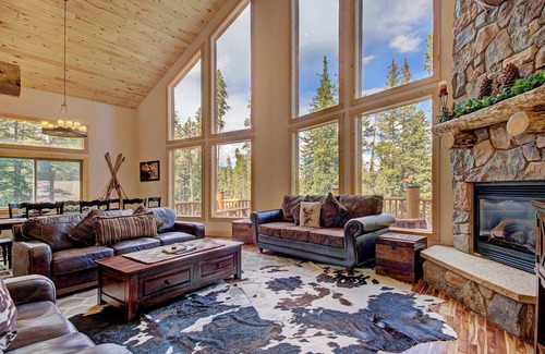 Blue River House | 213 m² House ∙ 3 bedrooms ∙ 8 guests