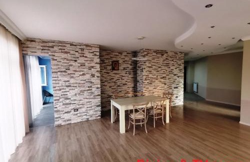 Magnetiti Apartment | 216м апартаменты на пляже Уреки для отдыха большой семьи или компании