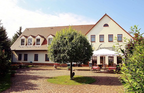 Neuwiese House | 22 double rooms - Landhotel Neuwiese with traditional inn An der Mühle
