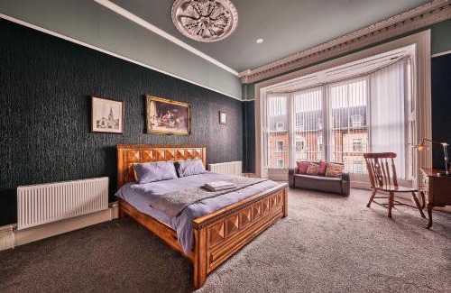 Londonderry House | 22 The Square