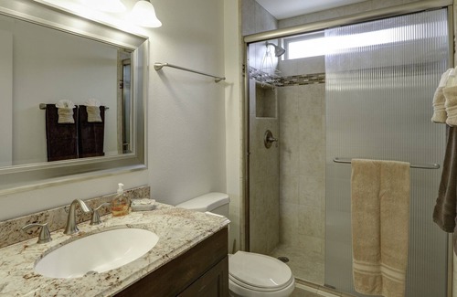 Motel District House | 220 #7 Ocean View Ave 2 Bedroom Condo by Redawning