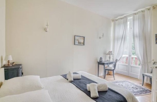Pierrefitte-sur-Sauldre House | 220 m² House ∙ 5 bedrooms ∙ 11 guests