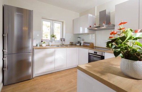 Podstrana House | 220 m² House ∙ 4 bedrooms ∙ 8 guests