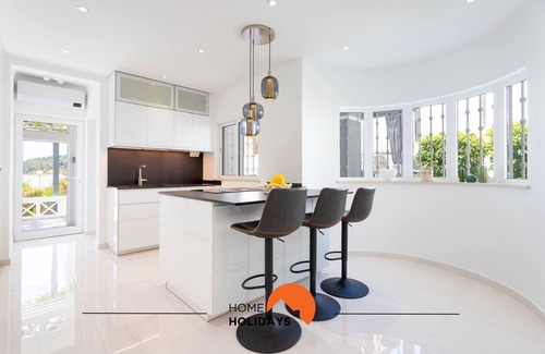 Albufeira Villa | #221 Cerro Grande 35 by Home Holidays