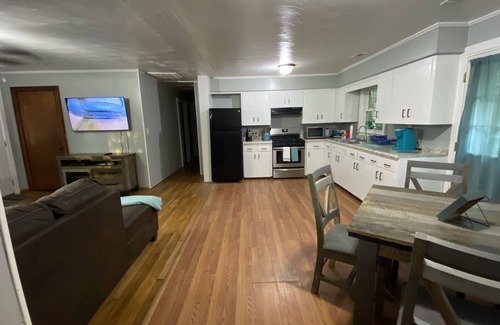 Andrews House | 225 The Creek - Peaceful & Cozy