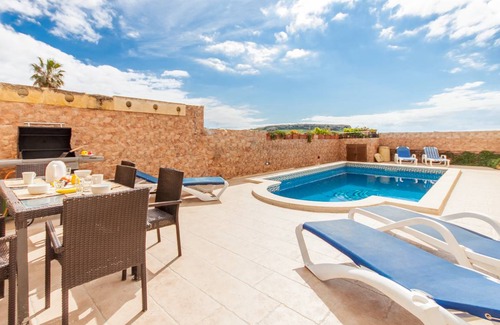 San Lawrenz House | 230 m² House ∙ 4 bedrooms ∙ 10 guests
