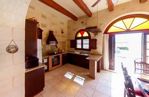 San Lawrenz House | 230 m² House ∙ 4 bedrooms ∙ 10 guests
