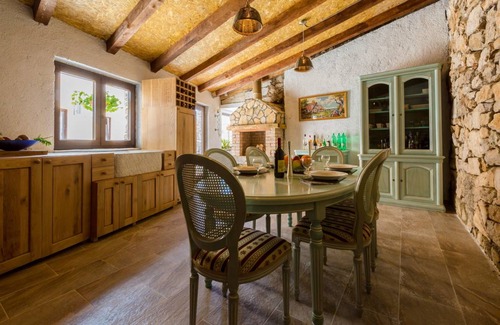 Bribir House | 230 m² House ∙ 5 bedrooms ∙ 14 guests
