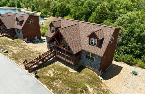 Reeds Spring Cabin | 238 m² Lodge ∙ 6 bedrooms ∙ 16 guests