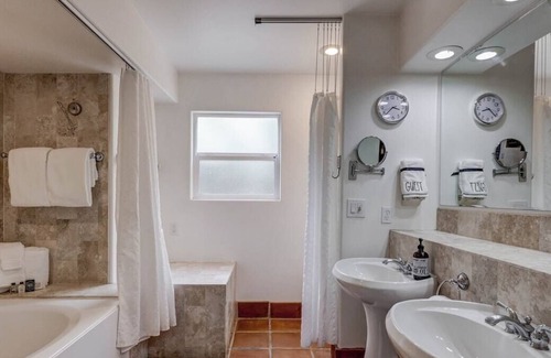 St. George Villa | 24 Amira DREDGE · Luxury Villa * Heated Pool * HotTub * PickleBall