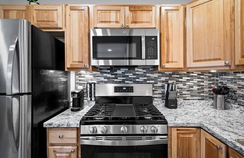 Roosevelt Condo | 24 Chelsea Place on the Park