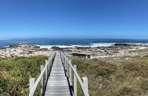 Westcliff Apartment | 24 Whale Rock Estate