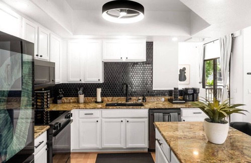 Tempe Villa | 2402 E. 5th Street #1565