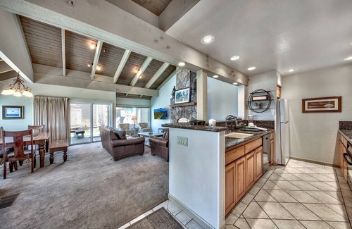 South Lake Tahoe House | 241 m² House ∙ 5 bedrooms ∙ 12 guests