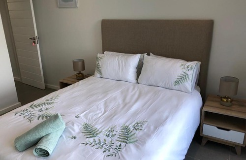 Hillhead Apartment | 246 Pebble Beach, Sibaya