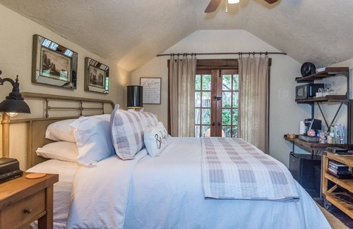 Fredericksburg Cottage | 25 m² Cottage ∙ 1 bedroom ∙ 2 guests