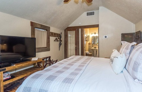 Fredericksburg Cottage | 25 m² Cottage ∙ 1 bedroom ∙ 2 guests