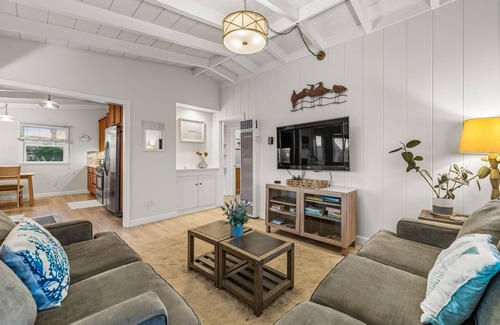 Pierpont Bay House | 25% Off Nov! Walk To Beach, Great Reviews & Patio