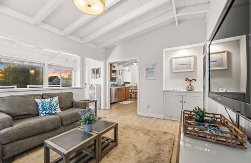 Pierpont Bay House | 25% Off Nov! Walk To Beach, Great Reviews & Patio